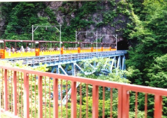 宇奈月 トロッコ電車